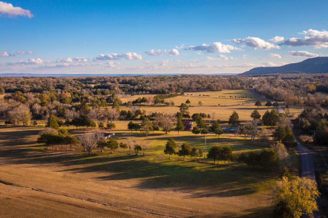 Nebo'S Foot, Hiking And Biking Escape With Game Shed Villa Dardanelle Exterior photo
